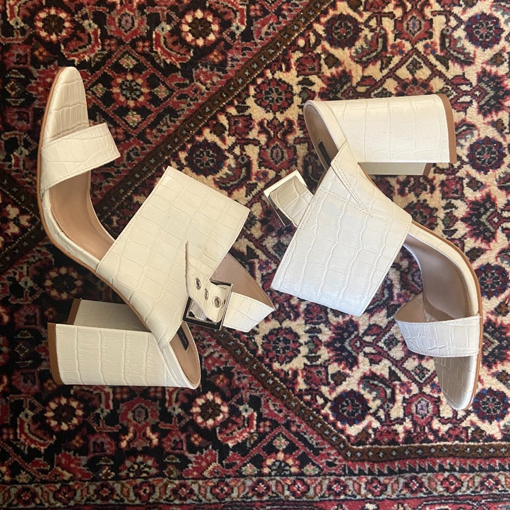 White Crocco STEVE MADDEN Heels